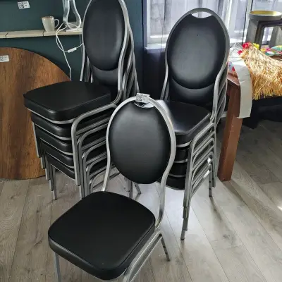 Ca. 10x Stoelen, Stock Chair, zwart – kavel bij Onlineveilingmeester, Noordwolde