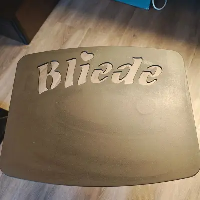 "Bliede" tafel, zwart – kavel bij Onlineveilingmeester, Noordwolde