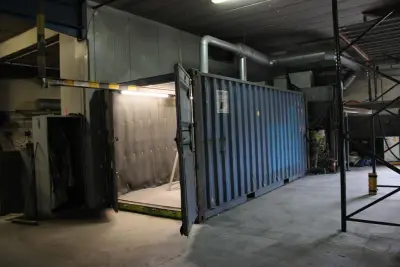 Container 20 pieds de sablage avec aspiration et récupérateur automatique de sable – kavel bij Trans Executive