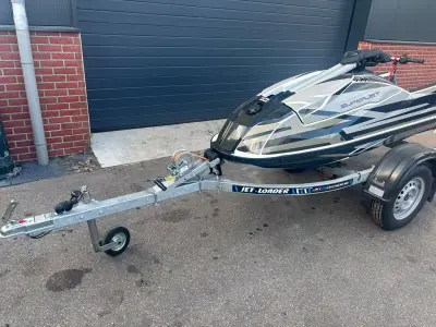 'Stand-up' waterscooter, YAMAHA, WaveRunner SuperJet, incl. AL-KO 700-5 trailer – kavel bij Onlineveilingmeester, 't Zand