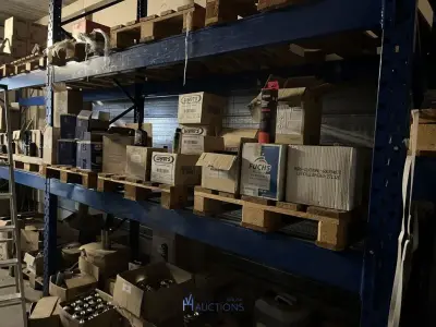 3 palletten onderhoudsproducten WYNN'S / EUROL / FUCHS – kavel bij VH Auctions