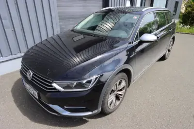 1 PKW Fabr. Volkswagen Modell Passat – kavel bij Schwarzfischer Auktionen, Frage