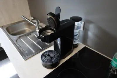 1 Kaffeemaschine – kavel bij Schwarzfischer Auktionen, Frage