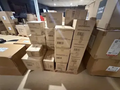 Pallet met led kaarsen 21 verschillende soorten Homebound – kavel bij Onlineveilingmeester, Joure
