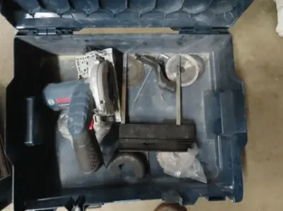 1 Mini-Handkreissäge – kavel bij Perlick Industrieauktionen