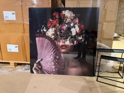 Schilderij gehard glas Bloemenvrouw Homebound – kavel bij Onlineveilingmeester, Joure