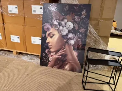 Schilderij gehard glas Vrouw bloemenkrans Homebound – kavel bij Onlineveilingmeester, Joure