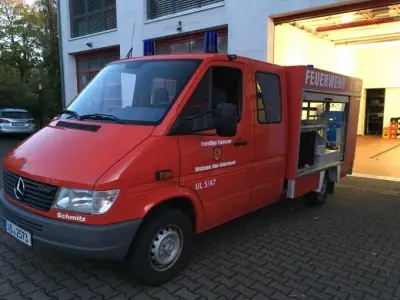 1 Feuerwehrfahrzeug Mercedes-Benz 308 D – kavel bij Zoll-Auktion, Ulrichstein
