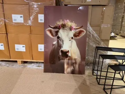 Schilderij gehard glas Koe bloemenkrans Homebound – kavel bij Onlineveilingmeester, Joure