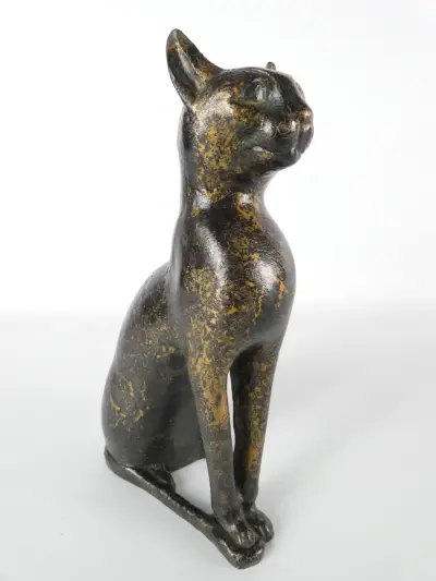 Decoratieve kat in hars met patina – kavel bij De Kringwinkel, Heverlee