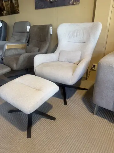 Fauteuil met voetenbank, relaxfauteuil AJ living, beige – kavel bij Onlineveilingmeester, Joure