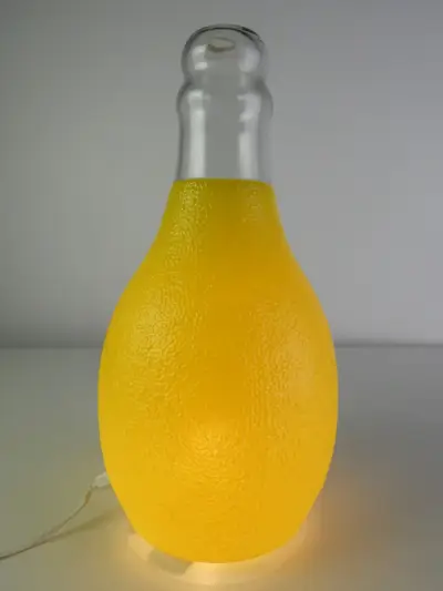 XL Orangina Glazen Fles Lamp – ArtScène Créations (Jaren '80) – kavel bij De Kringwinkel, Heverlee