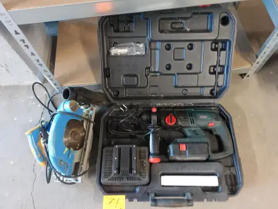 Cirkelzaag Dewalt + 2x accu klopboorhamer Arges – kavel bij Openbare Verkopen, Harelbeke