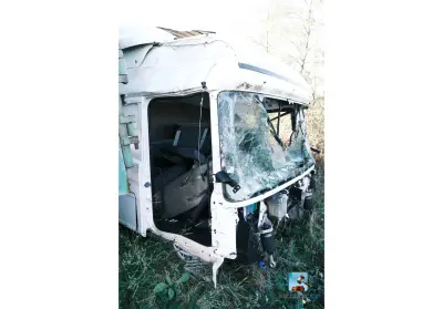 Vrachtwagen met schade – kavel bij Clicpublic, Couvin