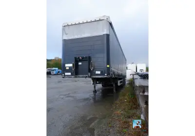 Oplegger – kavel bij Clicpublic, Couvin