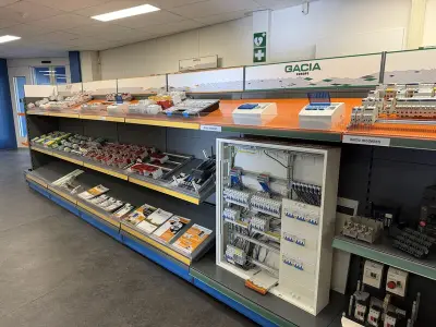 Gereedschap, elektrotechniek en hang- en sluitwerk – veiling bij Onlineveilingmeester, Hoogeveen