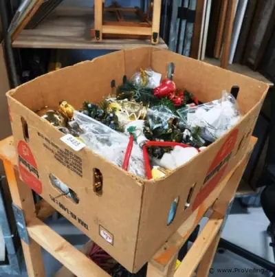 Partij kerst in doos – kavel bij ProVeiling, Wageningen