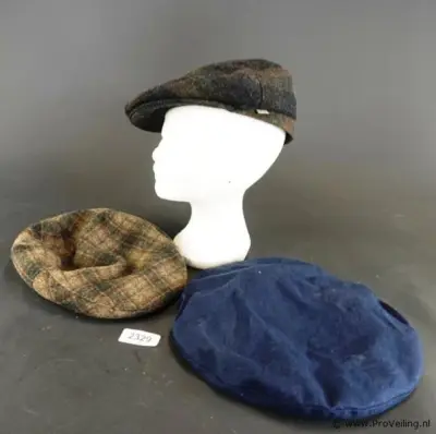 1 baret en 2 tweed/wollen Balke petten – kavel bij ProVeiling
