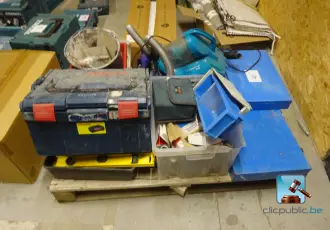 Lot de matériel de construction et d'outillage – kavel bij Clicpublic