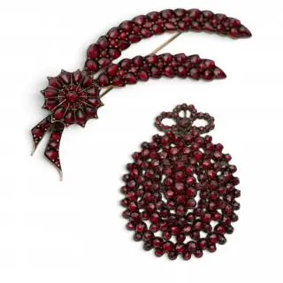 Two early 20th century tombac brooches – kavel bij Veilinggebouw De Zwaan, Amsterdam