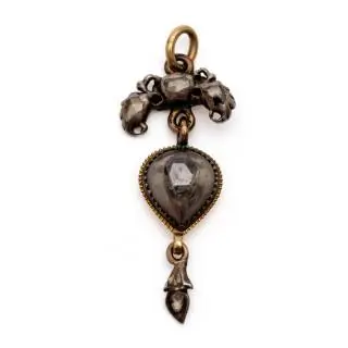 A Georgian diamond drop-shaped pendant – kavel bij Veilinggebouw De Zwaan, Amsterdam