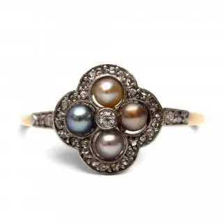 An Austrian diamond and pearl ring – kavel bij Veilinggebouw De Zwaan, Amsterdam