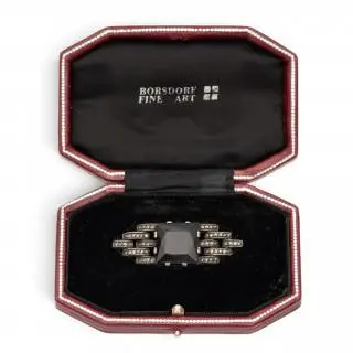 An onyx and marcasite brooch by Theodor Fahrner – kavel bij Veilinggebouw De Zwaan, Amsterdam