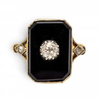 A diamond and onyx ring – kavel bij Veilinggebouw De Zwaan, Amsterdam