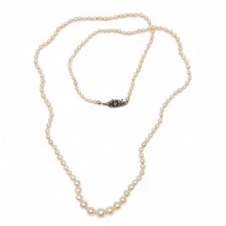 A pearl necklace en chute – kavel bij Veilinggebouw De Zwaan, Amsterdam