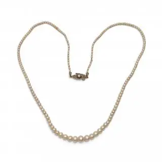 A pearl necklace en chute – kavel bij Veilinggebouw De Zwaan, Amsterdam