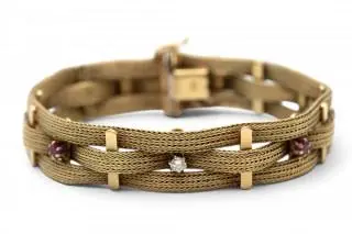 A ruby and diamond mesh bracelet – kavel bij Veilinggebouw De Zwaan, Amsterdam