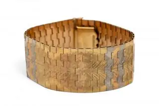 An Italian wide bracelet from the 1970's – kavel bij Veilinggebouw De Zwaan, Amsterdam