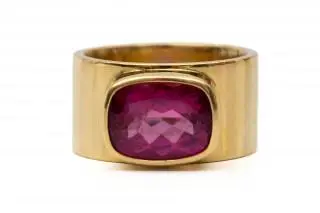 A handmade modern rubellite ring – kavel bij Veilinggebouw De Zwaan, Amsterdam