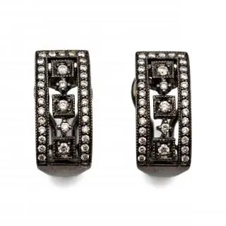 A pair of diamond earrings – kavel bij Veilinggebouw De Zwaan, Amsterdam