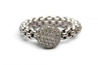 A stretchy diamond ring by Fope – kavel bij Veilinggebouw De Zwaan, Amsterdam