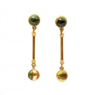A pair of gem set earrings by Bulgari – kavel bij Veilinggebouw De Zwaan, Amsterdam