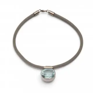 A large aquamarine pendant – kavel bij Veilinggebouw De Zwaan, Amsterdam