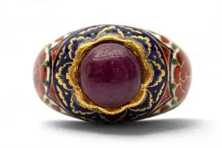 An enameled Indian ring – kavel bij Veilinggebouw De Zwaan, Amsterdam
