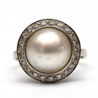 A pearl and diamond cluster ring – kavel bij Veilinggebouw De Zwaan, Amsterdam