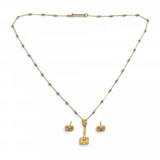 A gold 'Thai' necklace and a pair of earrings, by Björn Weckström for Lapponia – kavel bij Veilinggebouw De Zwaan, Amsterdam