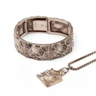 Matti Hyvärinen for Sirokoru, silver bracelet and pendant – kavel bij Veilinggebouw De Zwaan, Amsterdam