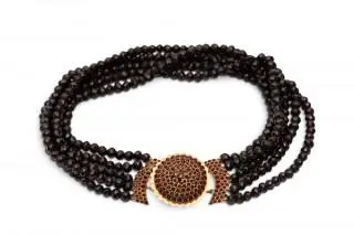 A traditional Dutch garnet choker necklace – kavel bij Veilinggebouw De Zwaan, Amsterdam