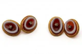 A pair of oval jumelles cuff links – kavel bij Veilinggebouw De Zwaan, Amsterdam
