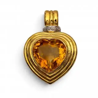 A heart shaped pendant – kavel bij Veilinggebouw De Zwaan, Amsterdam