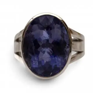 An iolite ring – kavel bij Veilinggebouw De Zwaan, Amsterdam