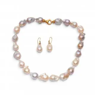 A pearl necklace and pair of earrings – kavel bij Veilinggebouw De Zwaan, Amsterdam