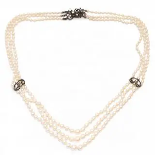 A pearl necklace en chute – kavel bij Veilinggebouw De Zwaan, Amsterdam