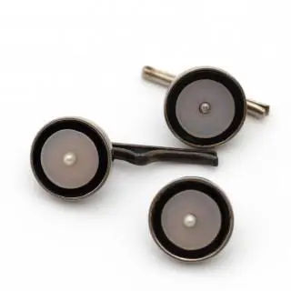 Three Art Deco collar buttons – kavel bij Veilinggebouw De Zwaan, Amsterdam