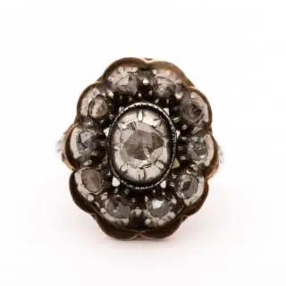 A diamond cluster ring – kavel bij Veilinggebouw De Zwaan, Amsterdam