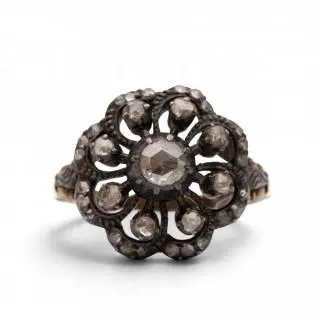 A gold and silver diamond cluster ring – kavel bij Veilinggebouw De Zwaan, Amsterdam